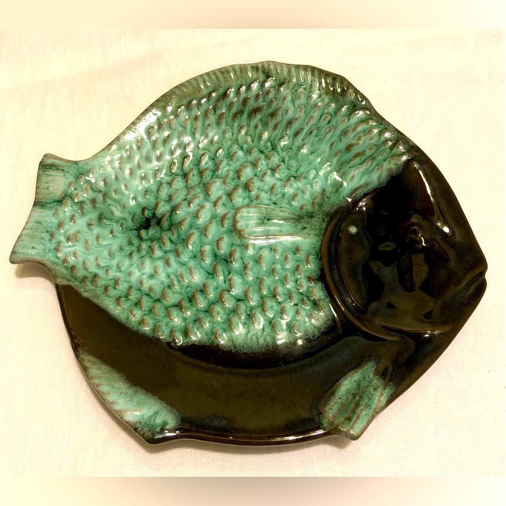 Vintage Evangeline Ware 906 Fish Shaped Plate.